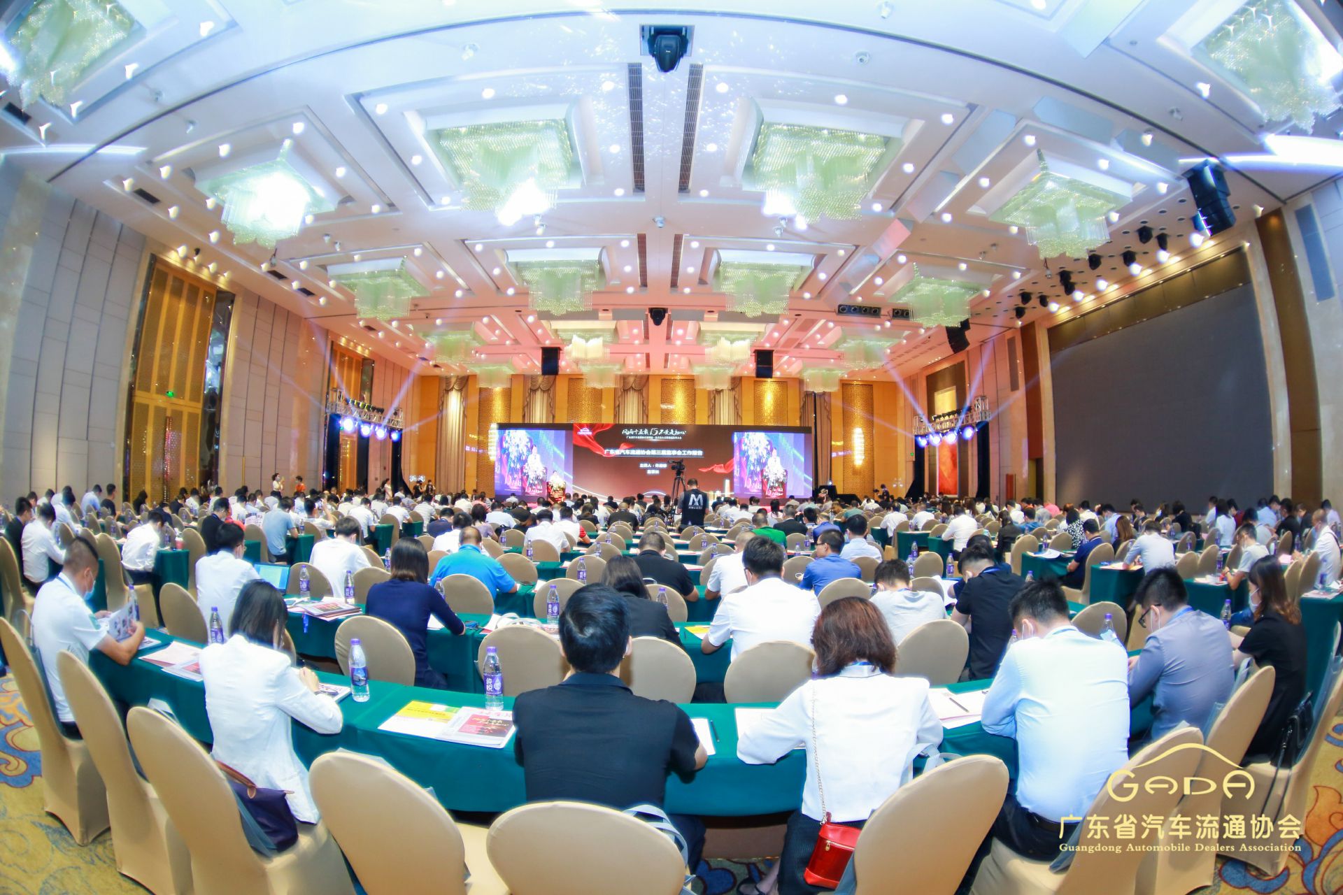 喜报丨kaiyun体育app官网登录入口（中国）官方网站-登录入口“包揽”省汽车流通行业颁奖礼53项大奖(图1)